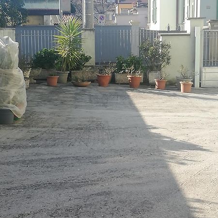 Agli Oleandri Appartamento In Villa Con Con Parcheggio Gorizia Eksteriør bilde